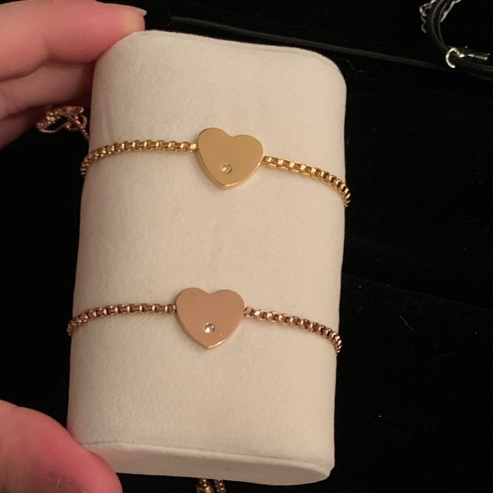Jewelry: Bracelets